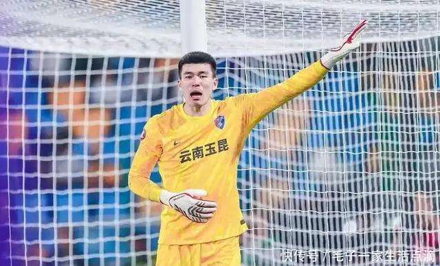 九游体育-Ming重返赛场，出色发挥首场状态出色，拜仁观众沸腾！